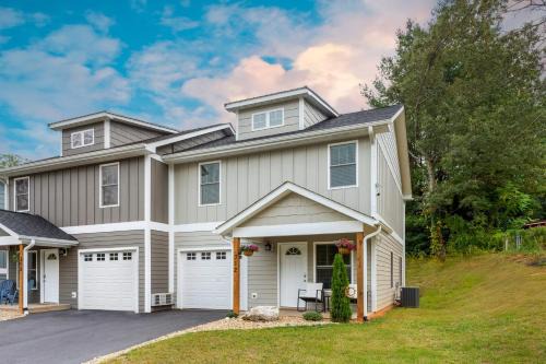 Asheville Casa | Willow Sycamore by AvantStay 6 Mins to Downtown