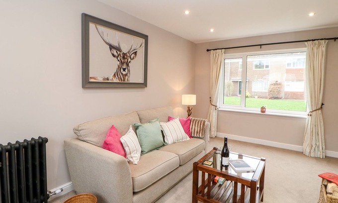 Corbridge Cabaña | WILLOWS, pet friendly, with open fire in Corbridge