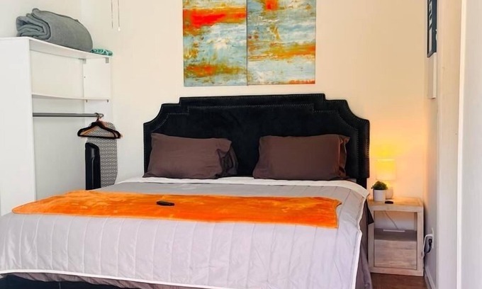 South Middle River Apartamento | Wilton cozy studio1king1bath