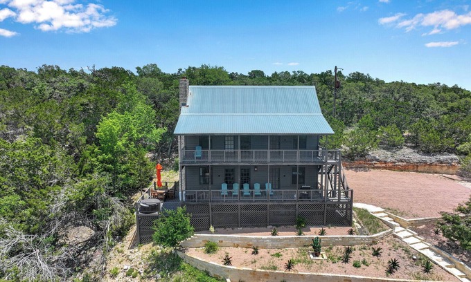 Wimberley Cabina | Wimberley Hill Country Retreat | Sleeps 31, Firepits, Cabins & Scenic Views
