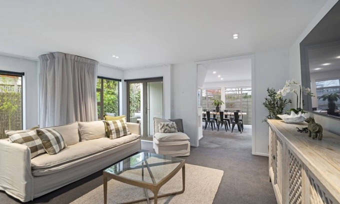 Merivale Casa | Winchester Haven - Family Home