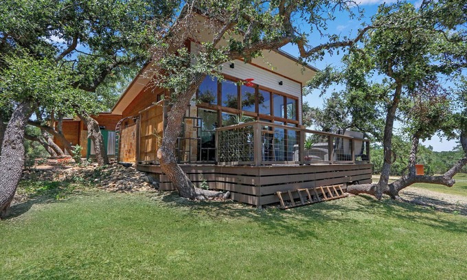 Wimberley Cabina | Windmill Ranch- Aqua Casita #1 I Hot tub, pond