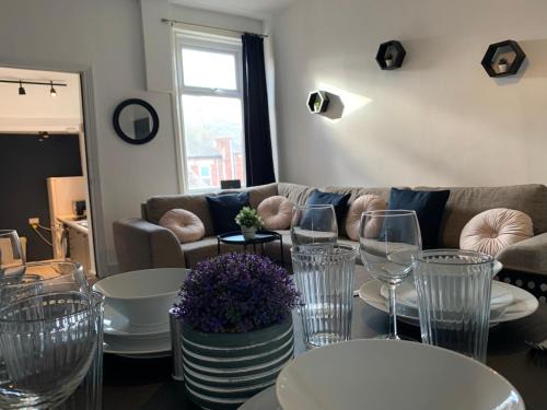 Gateshead Apartamento | Windsor 4 - Spacious beautiful 4 bdrm maisonette nr Ncle free wifi free parking