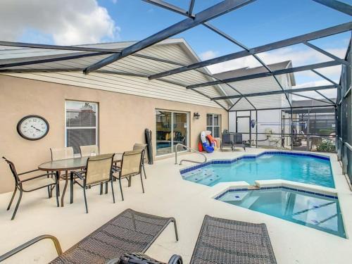 Windsor Palms Casa | Windsor Palms Vacation Home with Sunny Pool & Spa - Free Welcome Pack