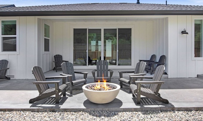 Windsor Casa | Windsor Wine Country Farmhouse