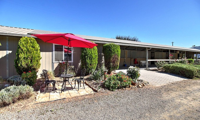 Buellton Cabaña | Wine Country Ranch Escape - ¡Desenchufa y vive junto a los caballos!