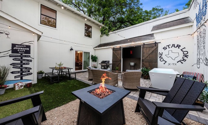 Johnson City Casa | Wine Trail Retreat w/ Fire Pit, Grill, Plunge, Walk to Downtown!