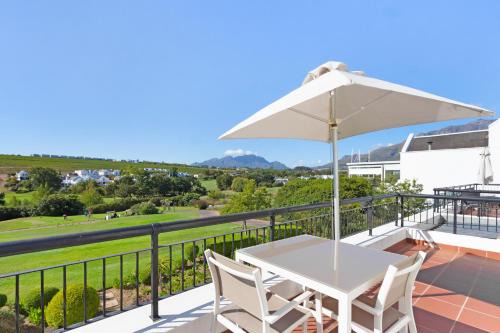 Stellenbosch Cabina | Winelands Golf Lodges 8
