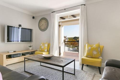 Stellenbosch Cabina | Winelands Golf Lodges 24