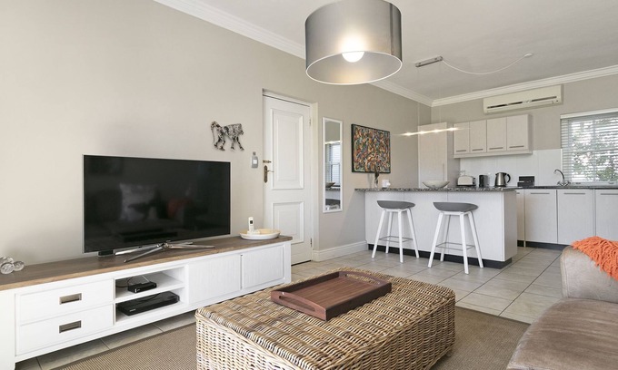 Stellenbosch Villa | Winelands Golf Lodges 4