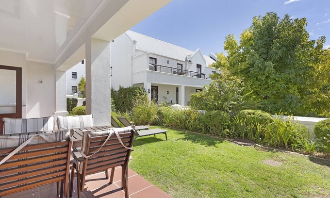 Stellenbosch Villa | Winelands Golf Lodges 17