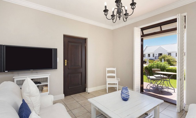 Stellenbosch Villa | Winelands Golf Lodges 19