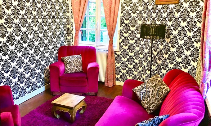 Grandcourt Otro | Wing of Normandy Chateau with heated pool close to sea