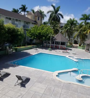 Ocho Rios Apartamento | WINS On The Beach (@ Sandcastles Resort)