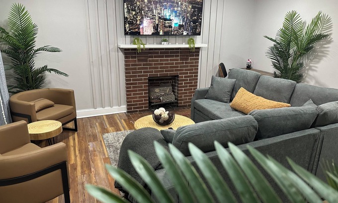 Winston - Salem Casa | Winston Salem 3Bd 2Ba GAME ROOM mins to Downtown