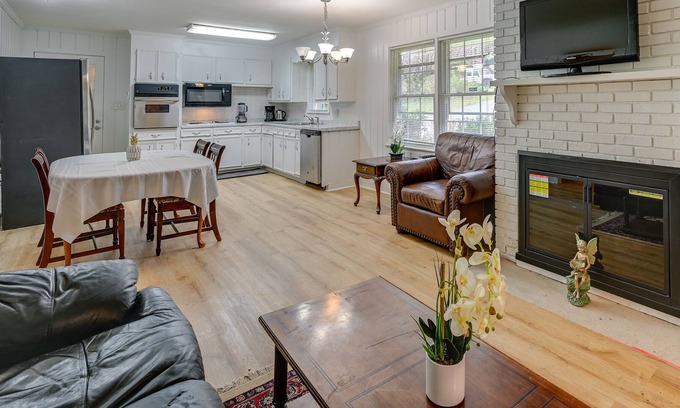 Winston - Salem Casa | Winston-Salem Home Near Wake Forest University!