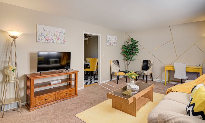 Winston - Salem Casa | Winston Salem Sunshine Retreat