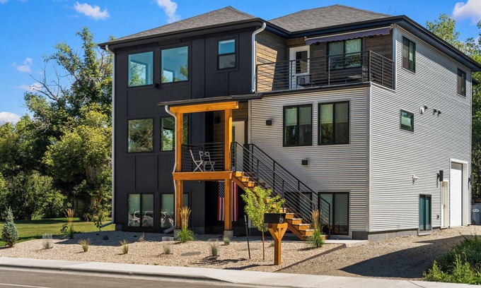 Bozeman Casa | Winter House - Great home located within walking distance to Main Street!