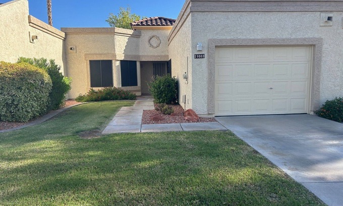 Sun City Condominio | Winter in Westbrook Village and enjoy beautiful pool, hot tub and golf courses.