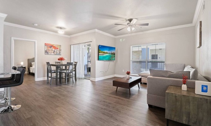 Riverpark West Apartamento | Winter Modern Stay: Family & Corporate Friendly