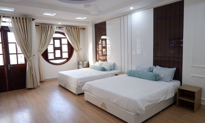 Ninh Kieu Casa | Winter Spring Homestay Center