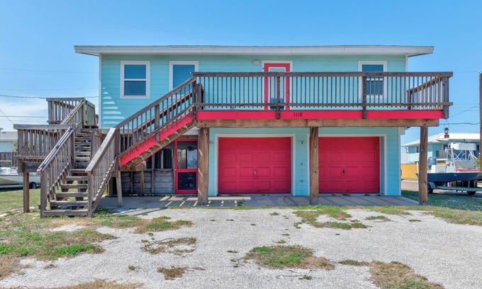 Shibui Sands Casa | In-town beach home with a short drive to the beach