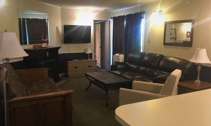 Ghent Apartamento | Gran terraza privada con vistas a la montaña, en ladera de Winterplace, cerca de Beckley