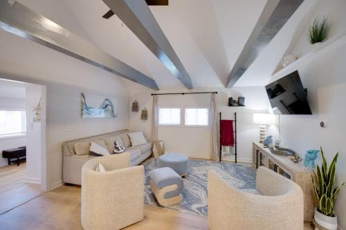 Erie Casa | Wishin and Fishin Walkable Erie Home By the Beach!