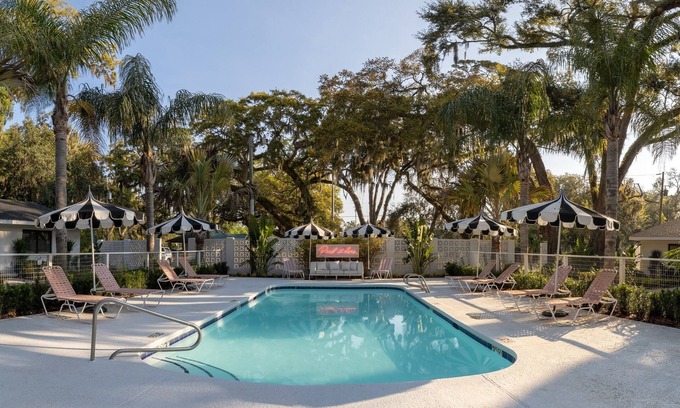 Saint Simons Island Casa | Wisteria, a Boutique Modern Home w/ Swimming Pool