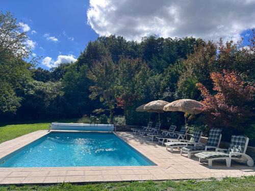 Bersac-sur-Rivalier Casa | Wisteria cottage
