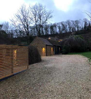 Banbury Casa | Wisteria Cottage - Hillside Holiday Cottages, Cotswolds