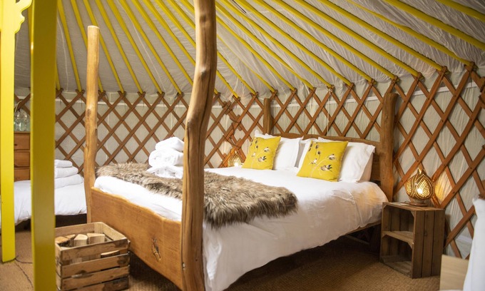 Hawes Cabina | With views across Wether Fell, waking up in Goldfinch Yurt is like no other
