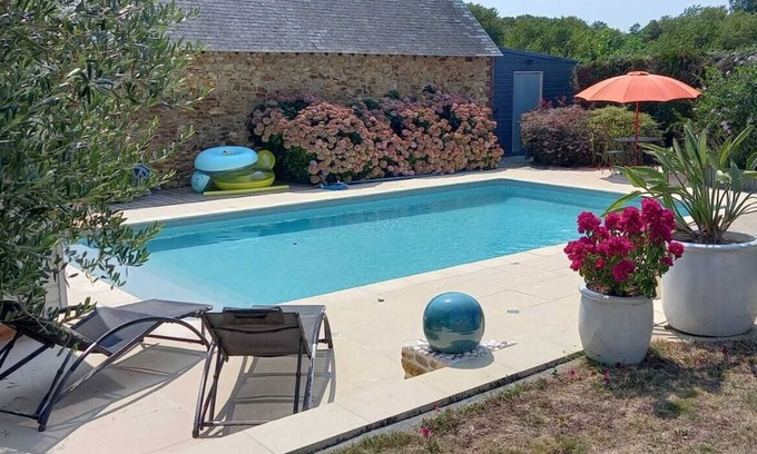 Grez-Neuville Apartamento | Within walking distance: Rivers, Chateaux, Parks, Vélo Francette, accommodation with swimming pool