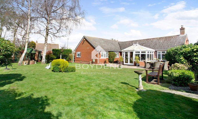 Manningtree Casa | Wix, with its rolling countryside and reputation as a peaceful village, perfect for a rural stay