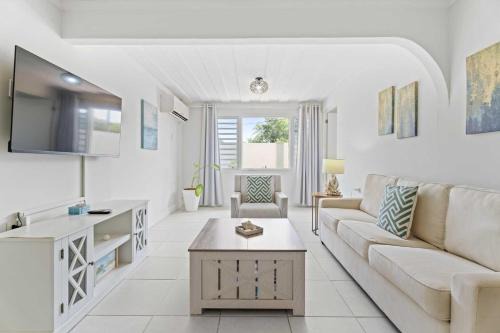Koyari Apartamento | WLR2 - 1BR near Palm Beach - White Lotus Retreat