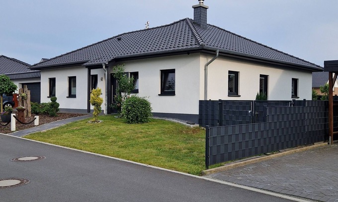 Bad Bederkesa Casa | Wohlfühlbungalow mit Eingezäunten Garten in Ruhiger Umgebung
