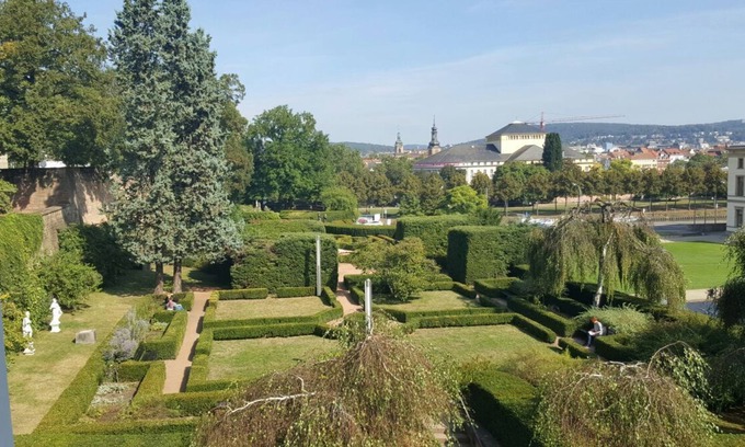 Saarbruecken Apartamento | Wohnen mit Stil und Flair am Schloss - Ruhig und Doch Zentral