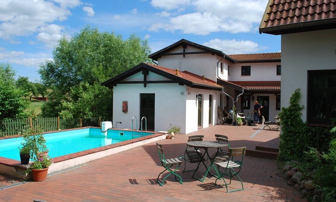 Dargun Apartamento | Apartamento en Dargun con piscina y Streichelzoo