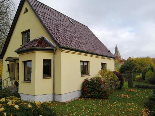 Neubukow Apartamento | Wohnung mit großem Garten an der Ostseeküste