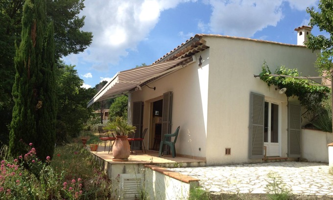 Salernes Casa | MARAVILLOSO! Encantadora Casita con aire acondicionado con vistas a Villag Provenç
