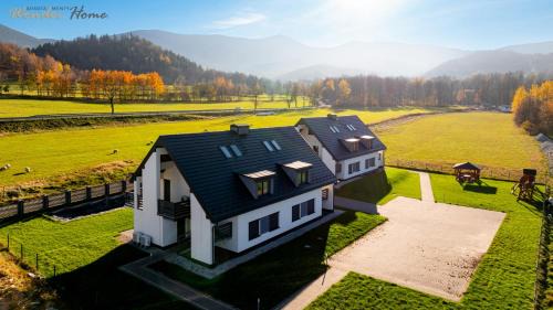 Sciegny Apartamento | Wonder Home - Domek Sielsko Czarodziejsko blisko Karpacza, z widokiem na góry i tarasem