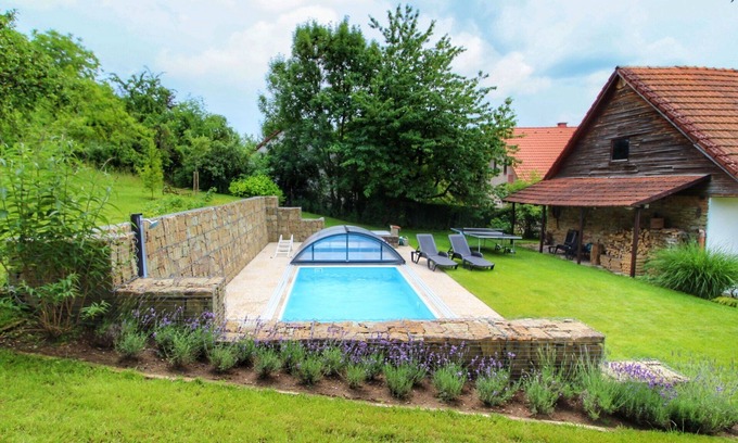 Libel Villa | Preciosa casa de vacaciones privada con piscina privada, A/C, WIFI, TV, terraza y aparcamiento
