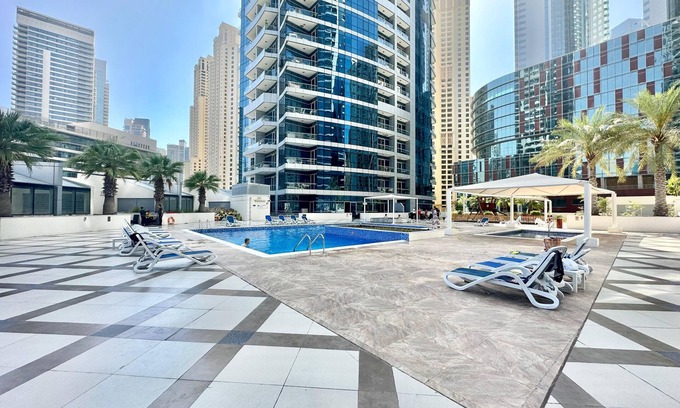 Al Sufouh 2 Apartamento | Wonderful 1BR Apt with Marina View
