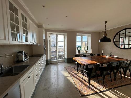 Innerstaden Apartamento | Wonderful 3-bedroom APT in heart of Visby
