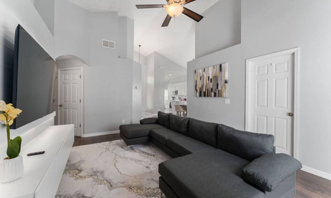 Crystal Cove Casa | Wonderful 4BD Home Toy Story and Mickey Room with Pool