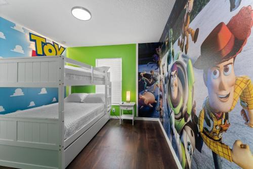Crystal Cove Casa | Wonderful 4BD Home Toy Story and Mickey Room with Pool