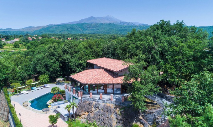 Trecastagni Villa | Propiedad maravillosa y relajante, piscina privada, piscina termal