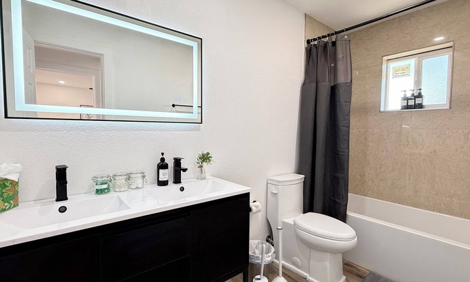 F. Q. Story Apartamento | Wonderful apartment with AC in vibrant Phoenix