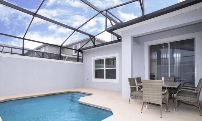 Campbell Casa | Wonderful brand new 5 bed/4 bath Storey Lake, FREE WATER PARK AND PRIVATE POOL!!
