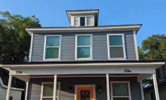 Wilmington Cabaña | Wonderful Downtown Cottage - Big Backyard - Pet Friendly!